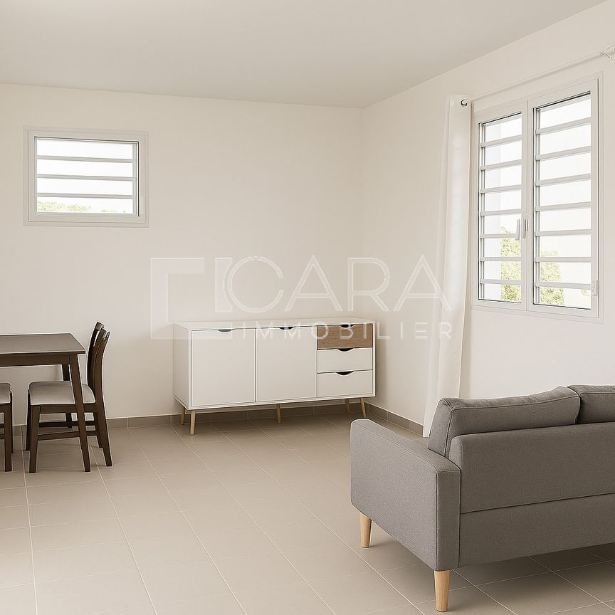 Location Appartement 1 pièce 37m² REMIRE MONTJOLY 97354 - Photo 1
