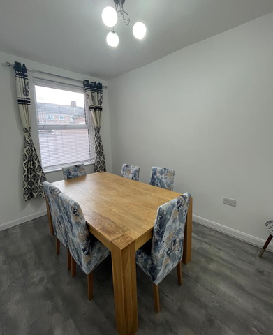 Southampton Road - Photo 2