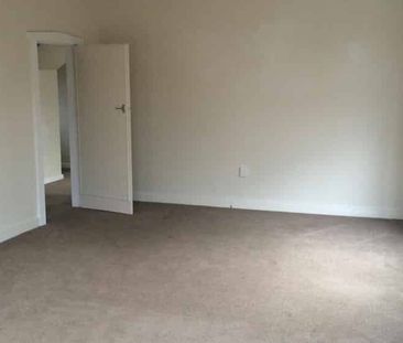 Four Bedroom Home in the Heart of St Albans - Photo 1