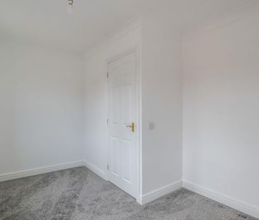 2 bedroom semi-detached house to rent - Photo 2