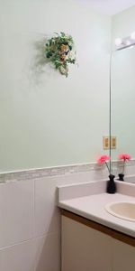 For Lease - 325 Wilfred Avenue, Toronto, Ontario - Photo 4