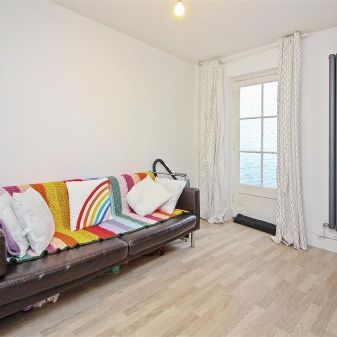 3 bedroom terraced house to rent - Photo 1