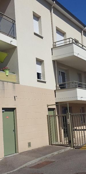 Location Appartement 2 pièces 47m² ST AUBIN LES ELBEUF 76410 - Photo 1