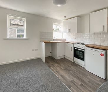 First Floor Flat, 19 Ely Road, Cardiff CF5 2JF - Photo 3