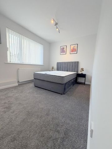 32b Queens Avenue, BT365HU, Newtownabbey - Photo 4