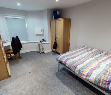 12 Ebor Mount, Leeds, LS6 1NS - Photo 2