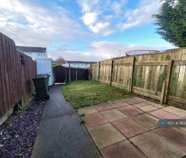 3 bedroom terraced house to rent - Photo 5