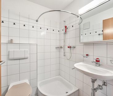 Helle 4.5-Zimmer-Wohnung mit Balkon und traumhafter Aussicht in Egg... - Photo 6
