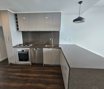 326/70 Batesford Road, Chadstone VIC 3148 - Apartment For Rent | Do... - Photo 6