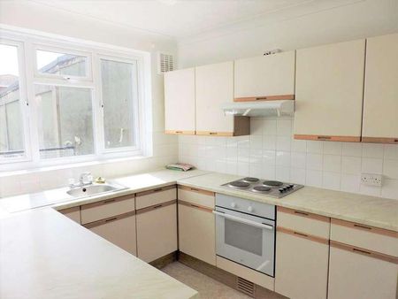 Westquay House, West St, Fareham, Hampshire, PO16 - Photo 2