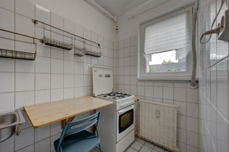 Garsoniera cocheta, gata de mutat, la 500 metri distanta de - Photo 4