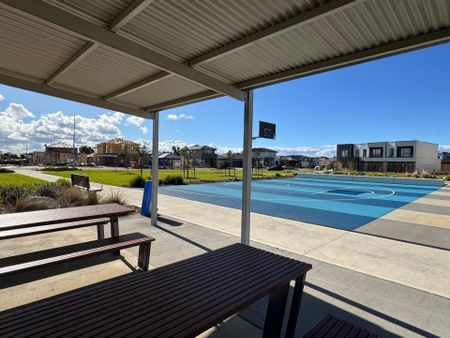 Modern Comfort Meets Effortless Living - Photo 2