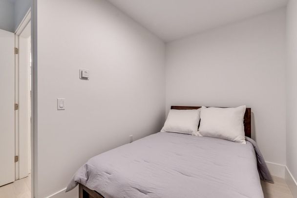 1425 Haro Street apartment — Vancouver, BC (2-Bedroom) - 2 Bedroom - Photo 1