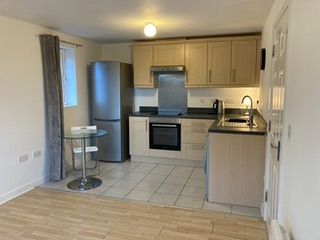 Immaculate 1 Bed Apartment with Private Balcony and Allocated Parking Space for Rent in Leicester - Photo 4