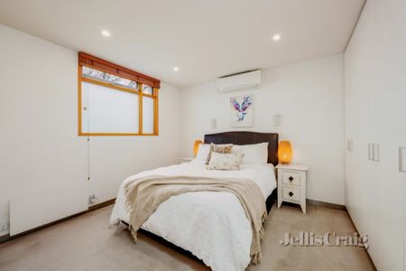 2 Bed, 1 Bath - Photo 4