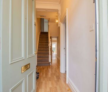 Large extension to kitchen/lounge with landscaped rear garden - Photo 6