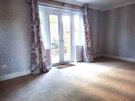 2 bedroom terraced house to rent - Photo 4