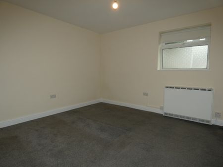Bond Street Flat 1 - Photo 3
