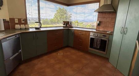 Family home on Whetu - Photo 2