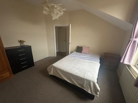 Room in a Shared Flat, Cinnamon Apartments, SW19 - Photo 2