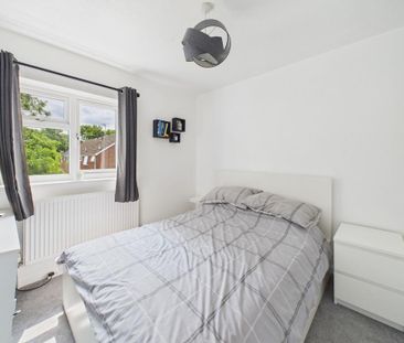 2 bedroom semi-detached house to rent - Photo 3