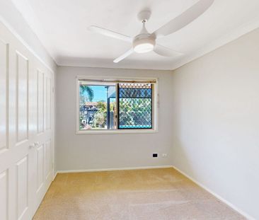 SWIMMING POOL & AIR-CONDITIONING - need we say more?!! - Photo 5