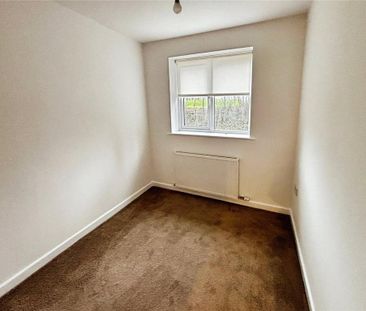 4 bedroom semi-detached house to rent - Photo 2