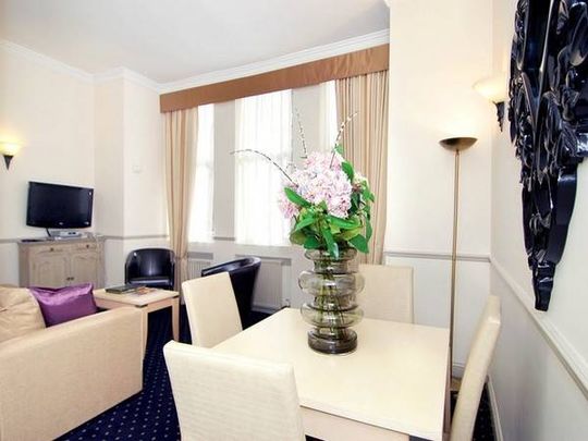 COLLINGHAM GARDENS, SW5, London - Photo 1