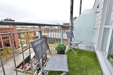 Church Street East, Woking, Surrey, GU21 - Photo 2