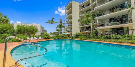 2 Bedroom Unit in Beach Front Marcoola Resort - Photo 3