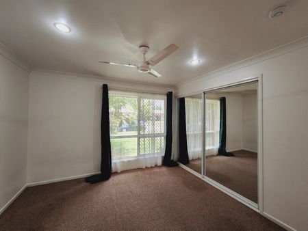 10 Amanda Avenue, Rasmussen QLD 4815 - House For Rent | Domain - Photo 4