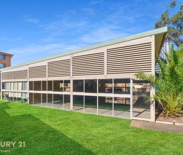 Conveniently Located Two Bed Unit - Photo 4