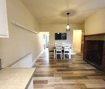 2 bedroom property to rent - Photo 4