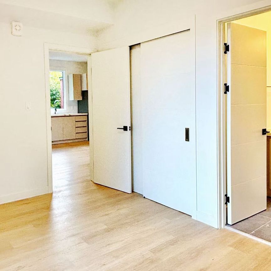 For Lease - 135 Sweetland Avenue Unit# 201, Lower Town - Sandy Hill, Ontario - Photo 1