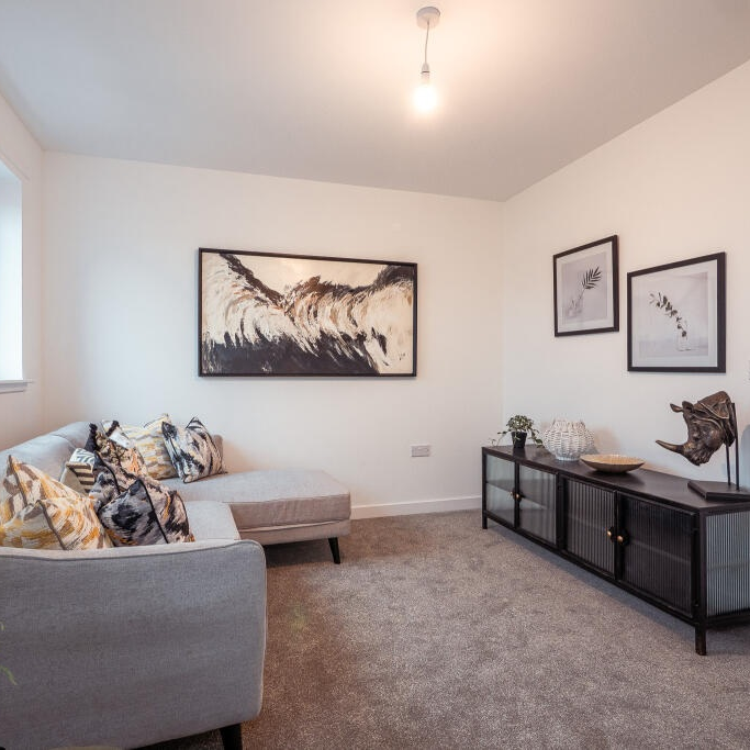 4 bedroom flat to rent - Photo 1