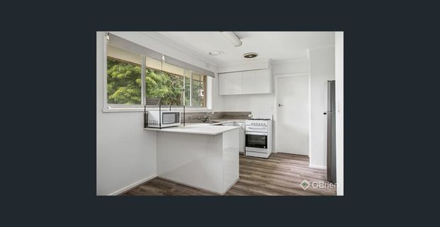 Charming Three-Bedroom Family Home in Quiet Kilsyth Pocket - Photo 1