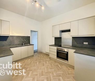 2 bedroom end of terrace house to rent - Photo 1