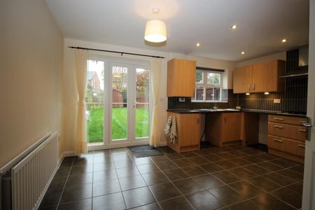 4 bedroom end of terrace house to rent - Photo 5