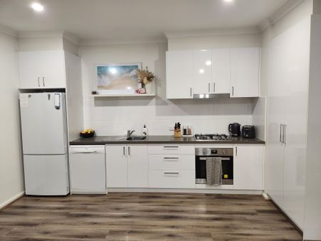 Beautiful Town House, In Quiet Location - Photo 5