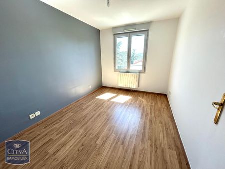 Location Appartement 3 pièces 59m² ST ETIENNE 42000 - Photo 3