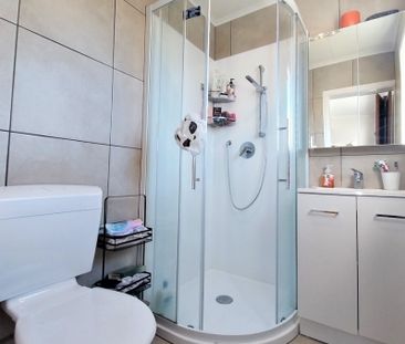 Wonderful Quiet Family Home - Photo 2