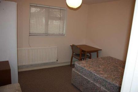 Grove Bank, Grove Hill, Brighton, BN2 - Photo 3