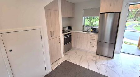 Stylish Townhouse with Expansive Views - Photo 3