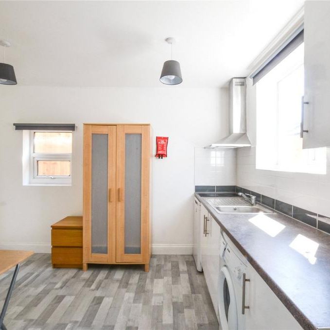 1 bedroom studio to rent - Photo 1