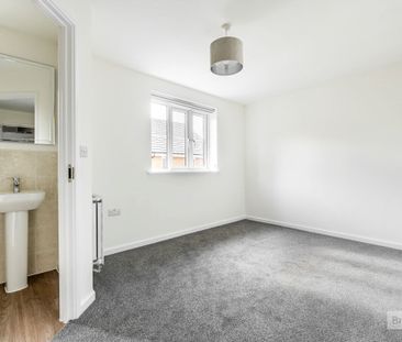 Violet Street, Lakenheath - Photo 4