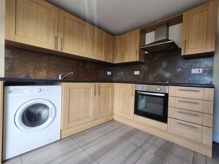 1 bedroom flat to rent - Photo 3