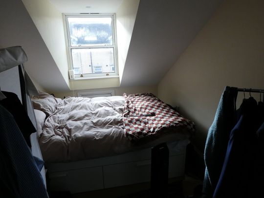 2 Bed Flat, Merton, SW19 - Photo 1