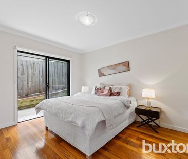 Stylish & Spacious Townhouse in Prime Doncaster Location - Photo 3