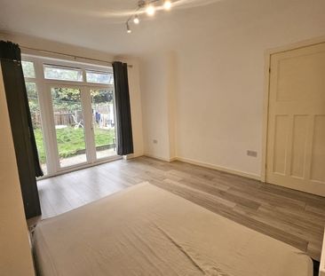 Room in a Shared House, St Leonards Road Croydon, CR0 - Photo 1