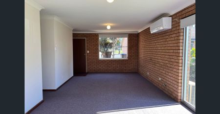 NEAT AND TIDY UNIT - Photo 3